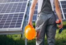 انرژی خورشیدی؛ کلید تحول در عصر انرژیهای تجدیدپذیر مزرعه خورشیدی