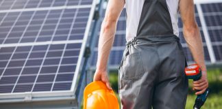 انرژی خورشیدی؛ کلید تحول در عصر انرژیهای تجدیدپذیر مزرعه خورشیدی